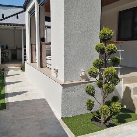 Casa Di Sonia Hotel เอโฟริเอนอร์ด ภายนอก รูปภาพ