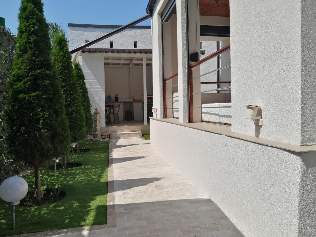 Casa Di Sonia Hotel เอโฟริเอนอร์ด ภายนอก รูปภาพ